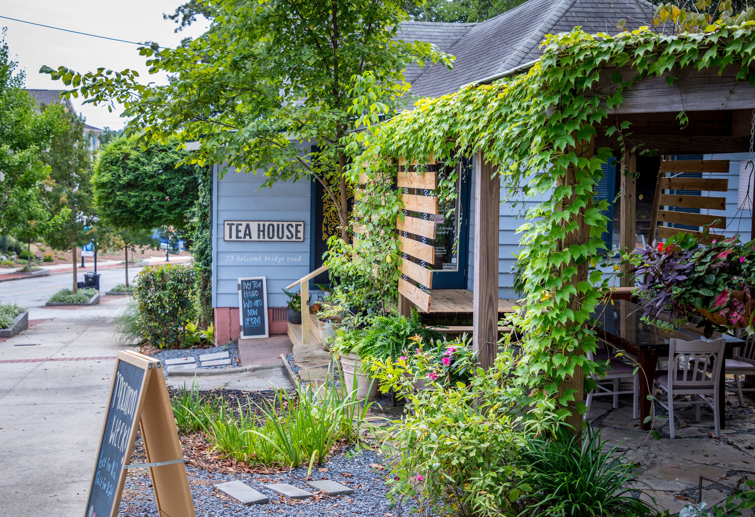 exterior of tea house/bakery